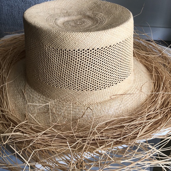Stylish Straw Hat - Picture 3 of 6